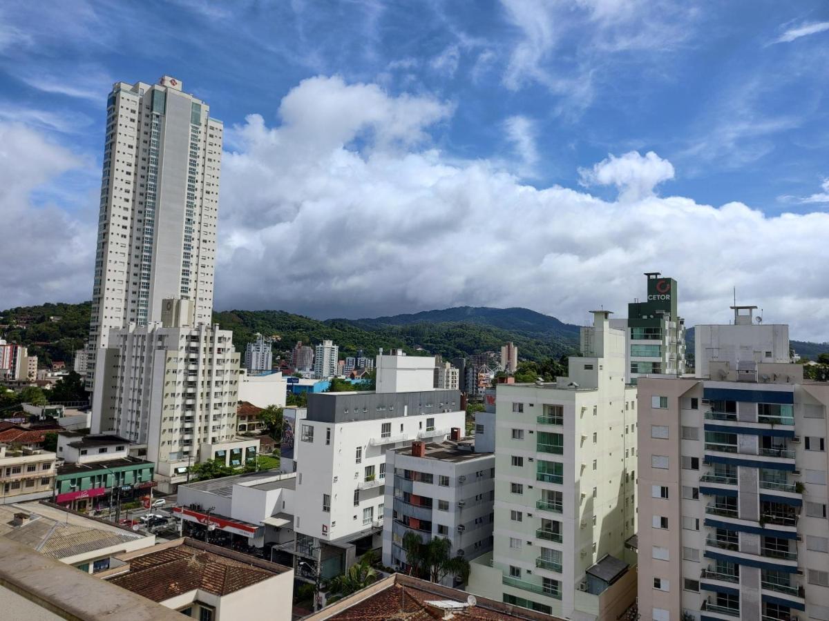 Loft 401 Perto Da Vila Germanica E Centro ブルメナウ エクステリア 写真