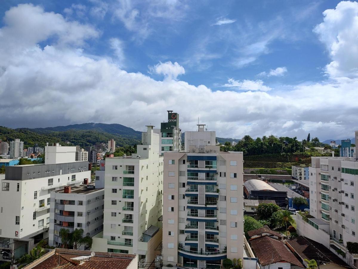 Loft 401 Perto Da Vila Germanica E Centro ブルメナウ エクステリア 写真